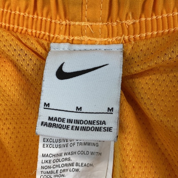 NIKE Men’s Swim Trunks Shorts M Mesh Liner Gray Orange 9" travel cruise beach - Picture 10 of 11